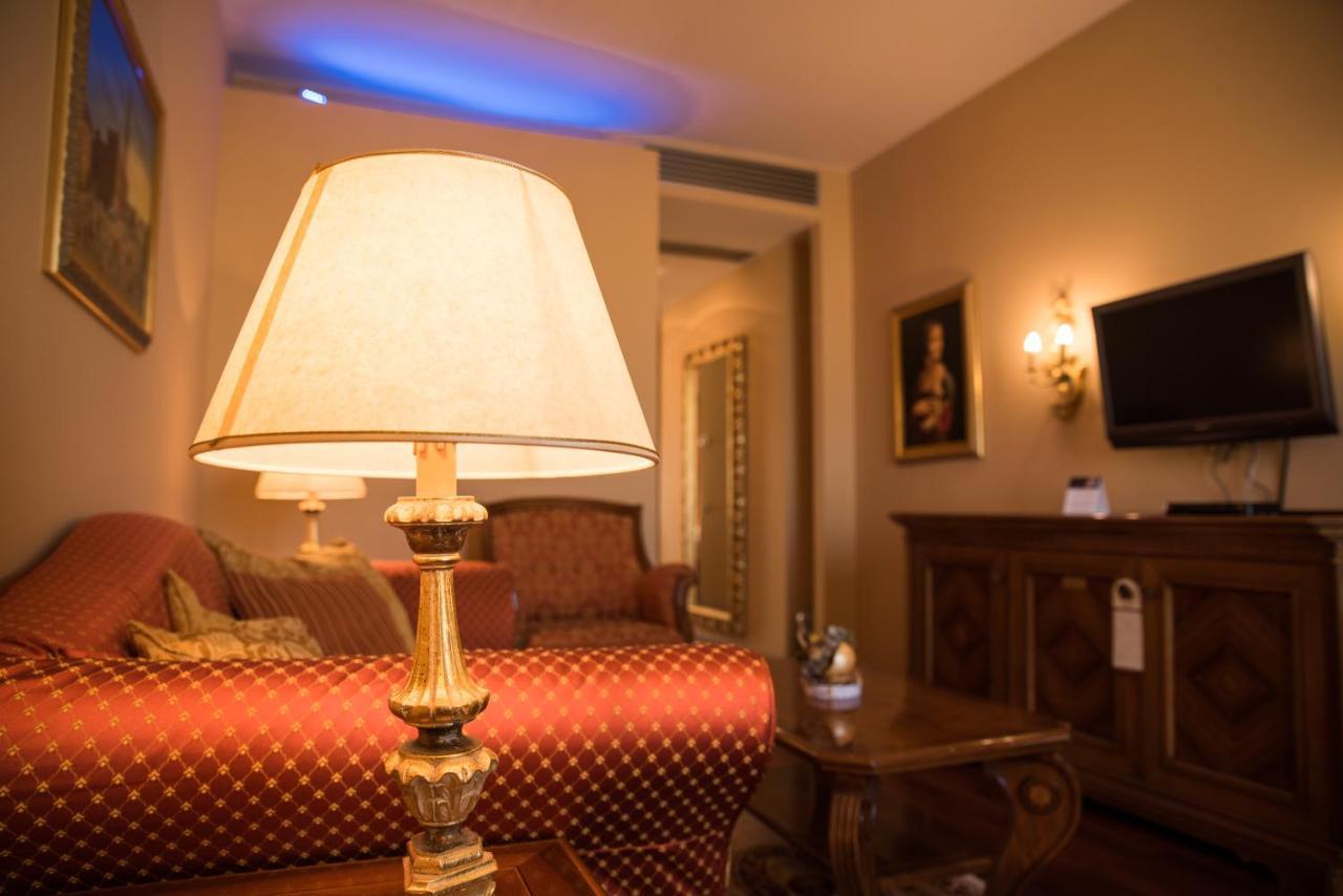 Hotel Beyfin Cluj Napoca Bagian luar foto