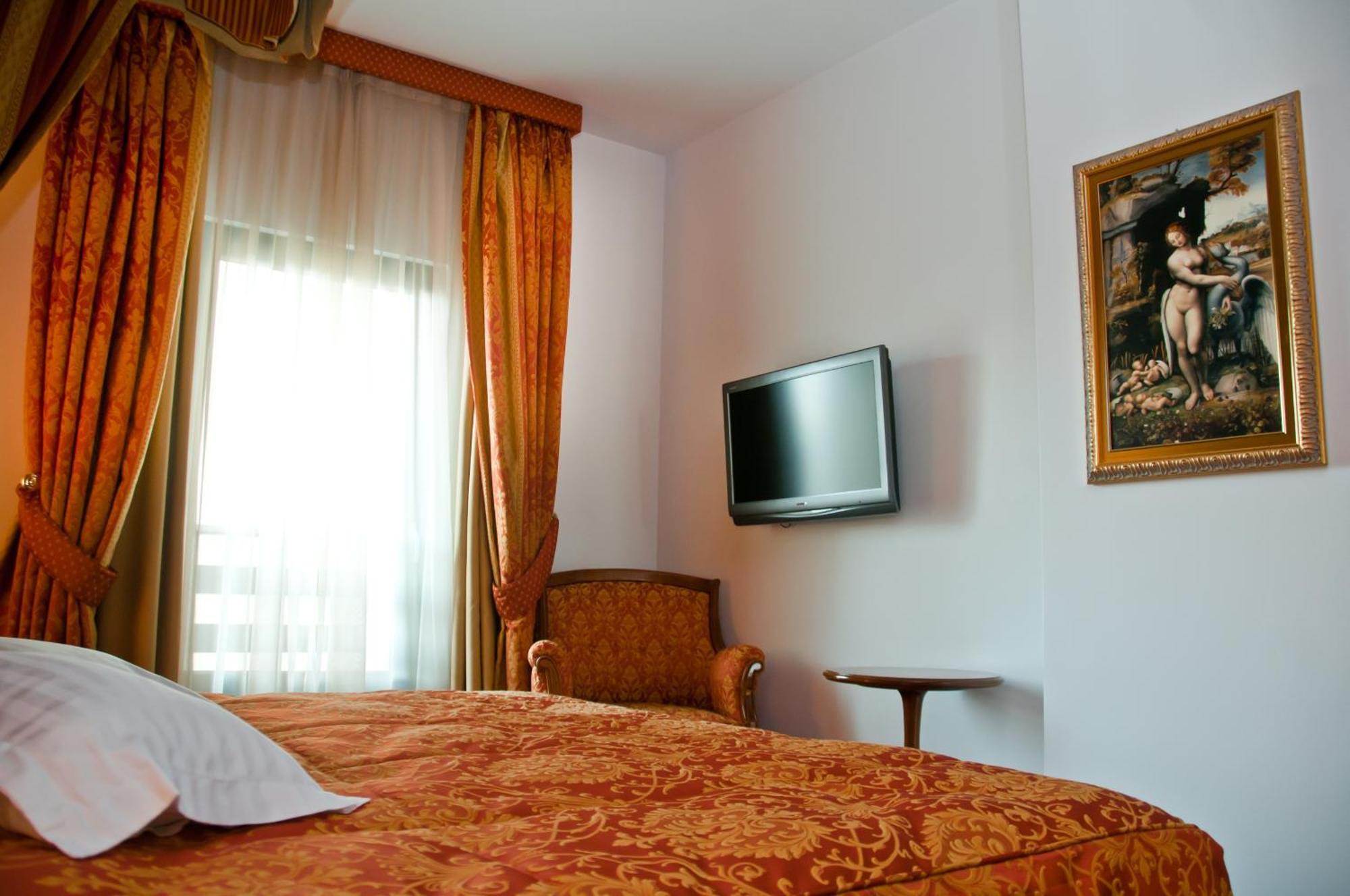 Hotel Beyfin Cluj Napoca Bagian luar foto