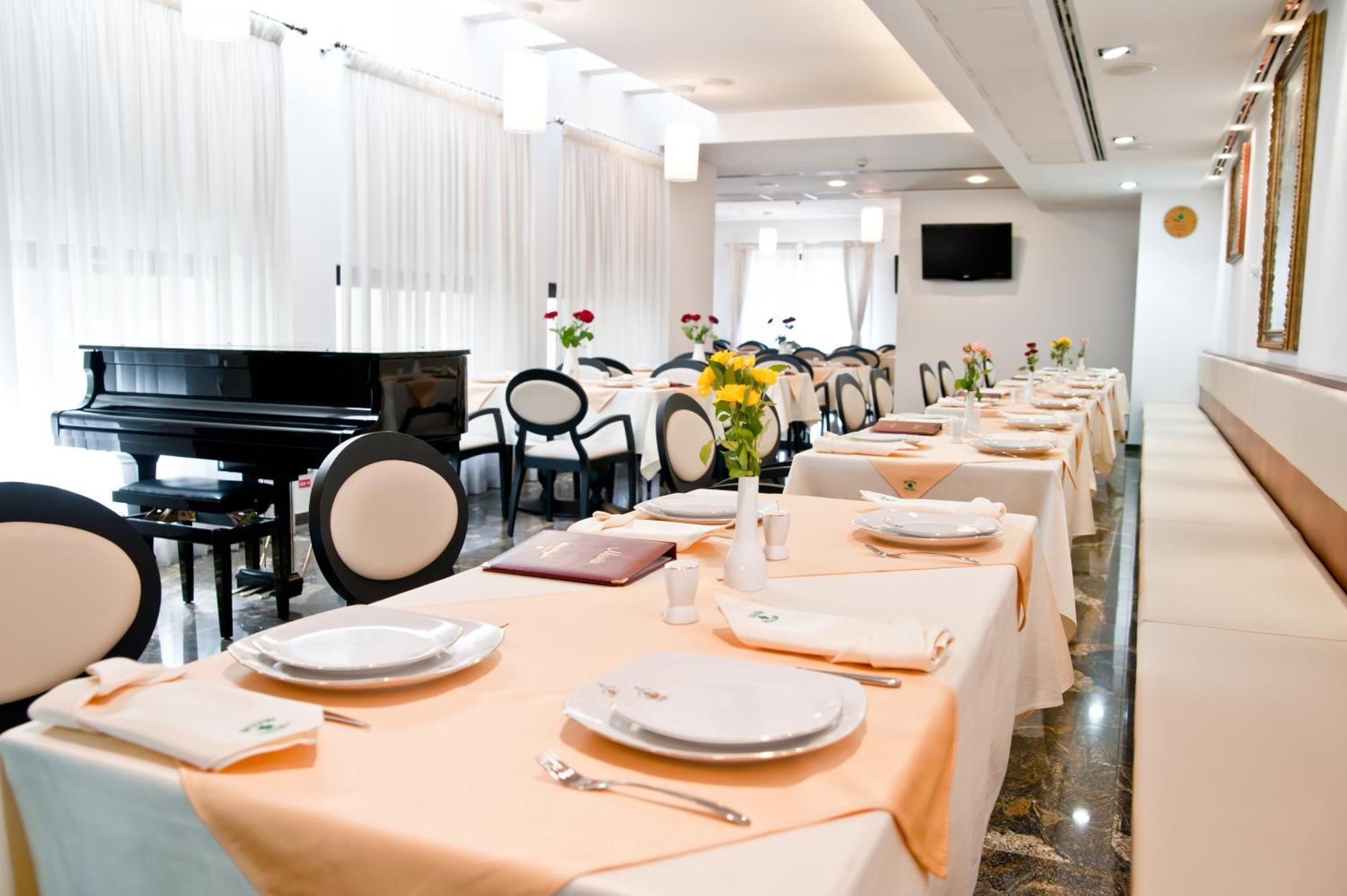 Hotel Beyfin Cluj Napoca Bagian luar foto