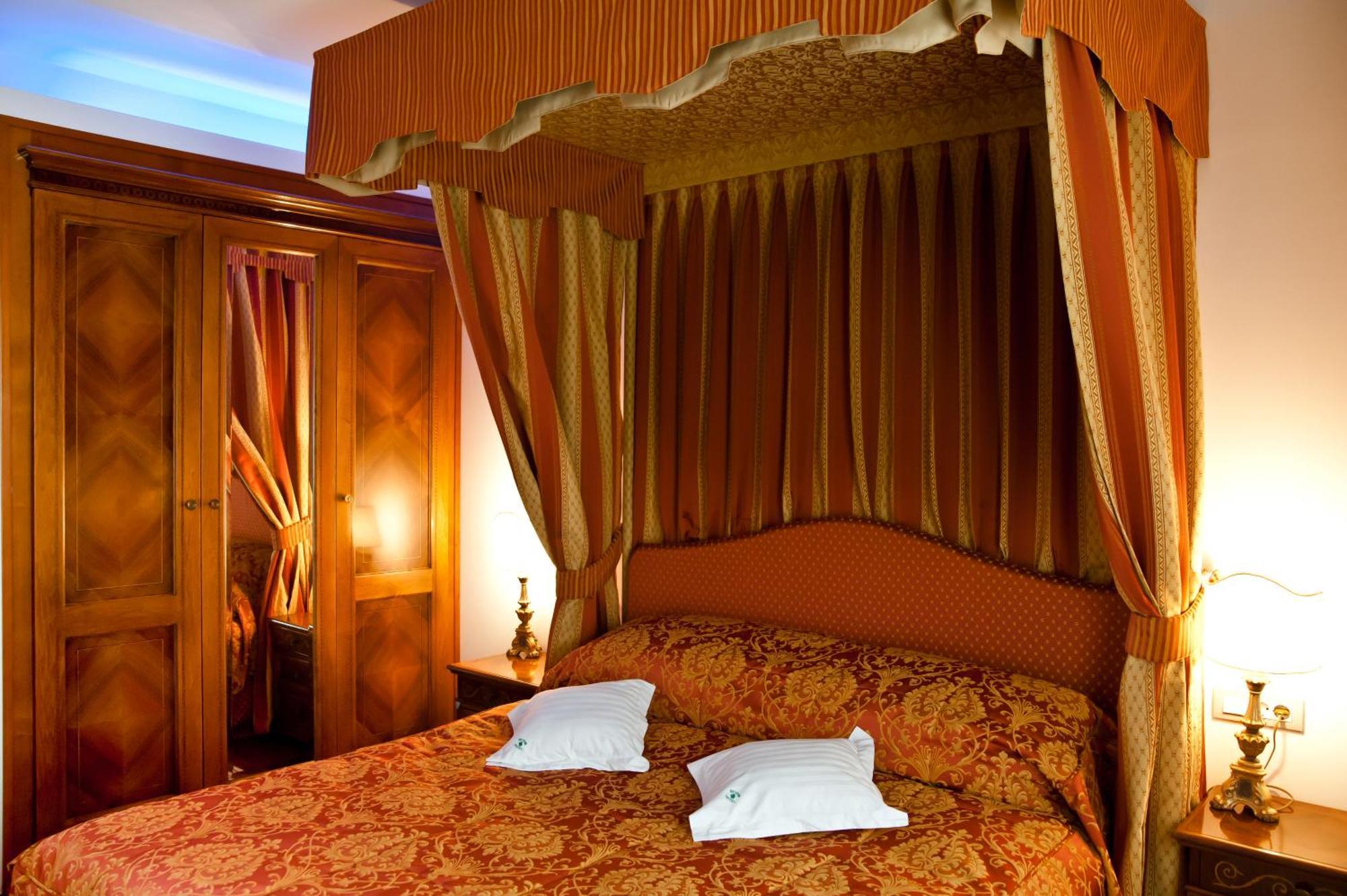 Hotel Beyfin Cluj Napoca Bagian luar foto