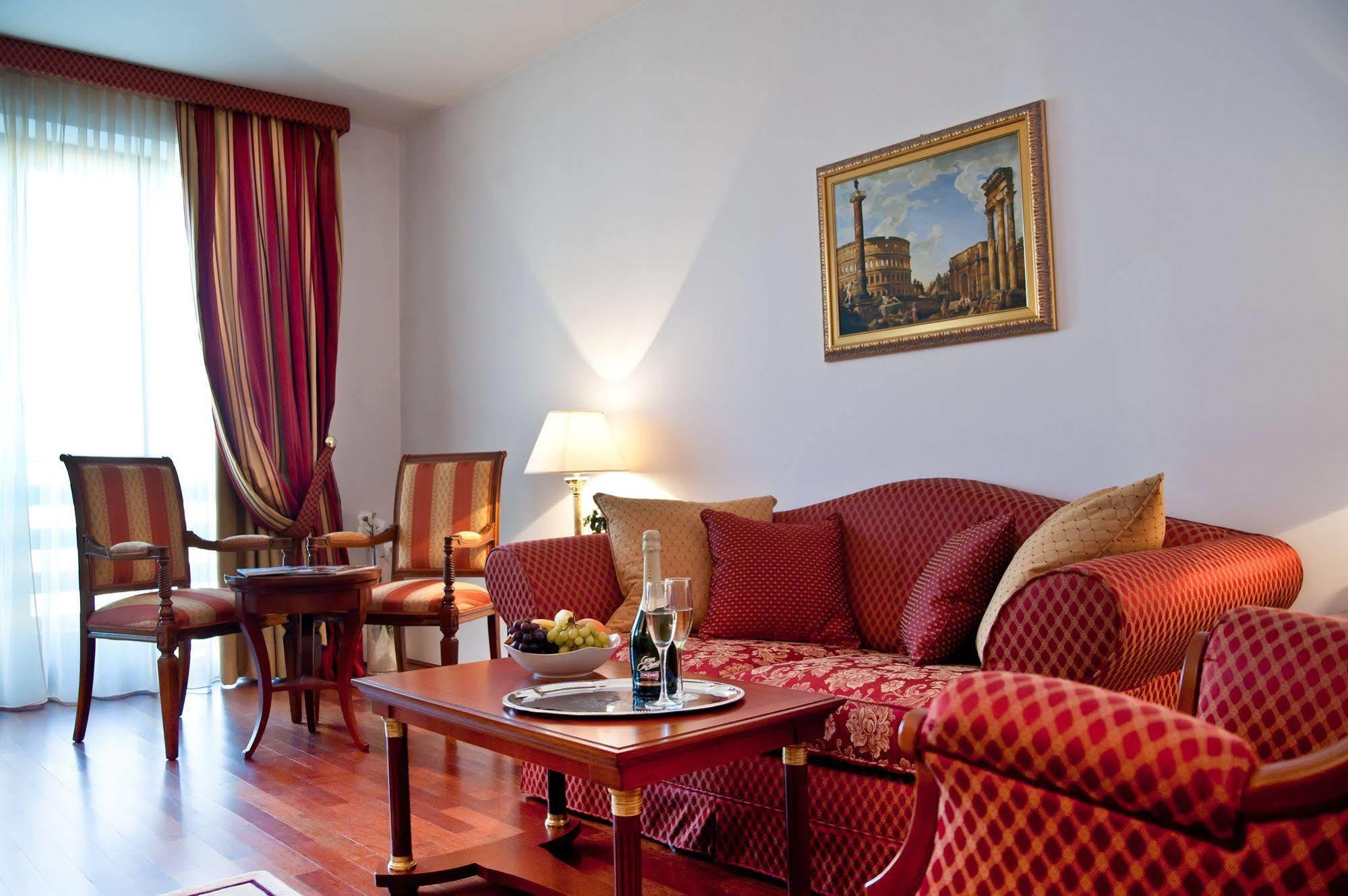 Hotel Beyfin Cluj Napoca Bagian luar foto
