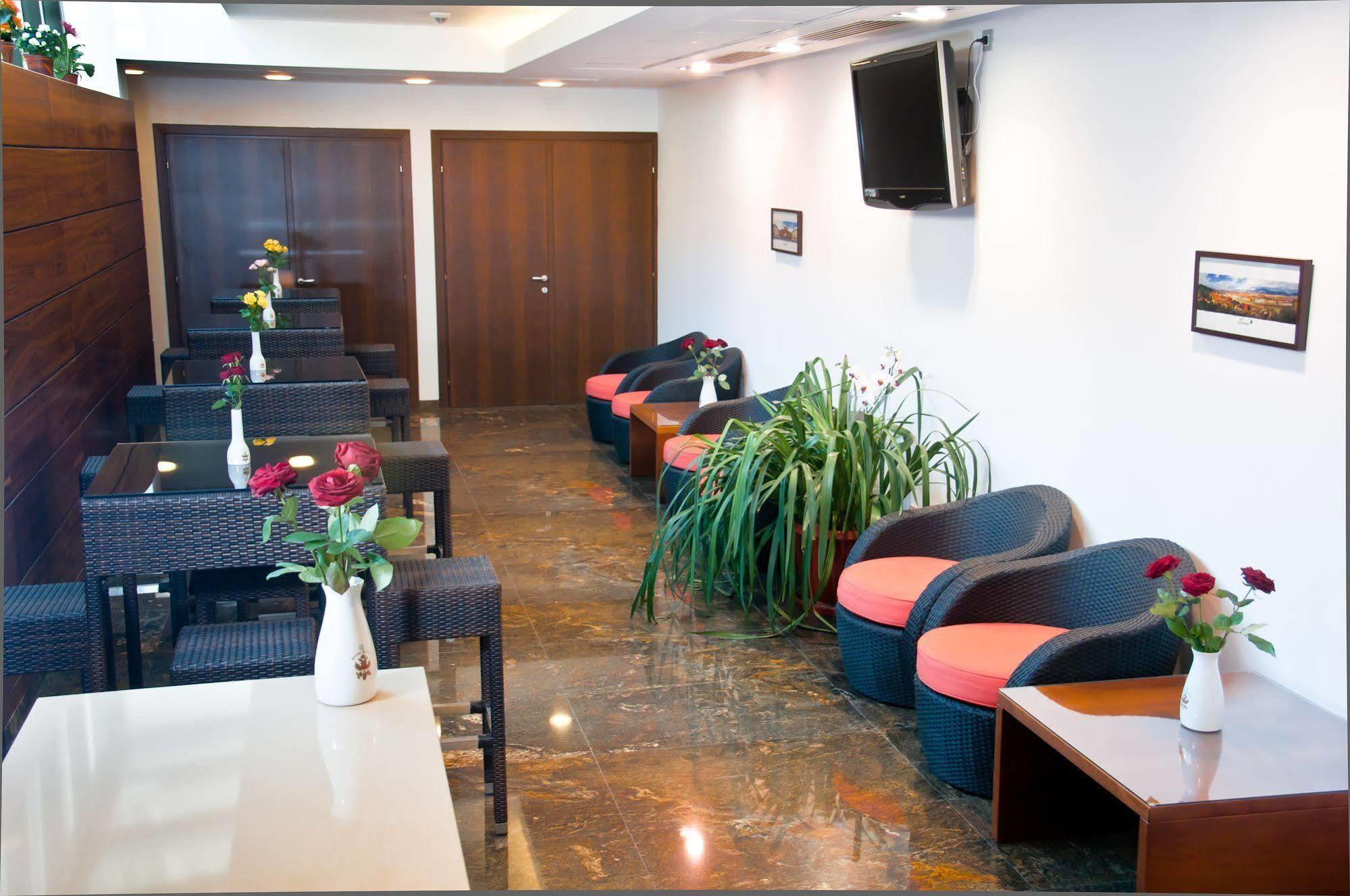 Hotel Beyfin Cluj Napoca Bagian luar foto