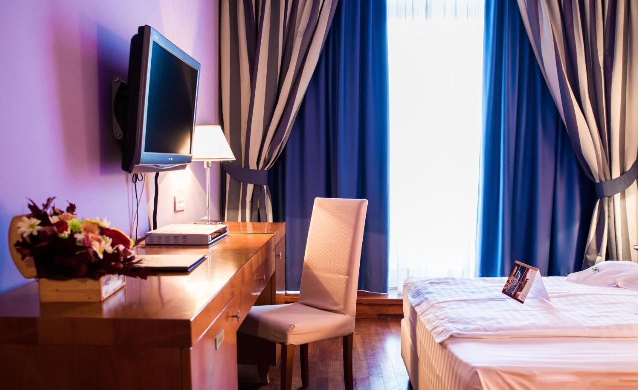 Hotel Beyfin Cluj Napoca Bagian luar foto